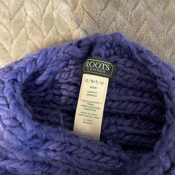 Roots Ear Warmers - Picture 3 of 3